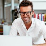 photodune-7080382-studying-is-fun-with-modern-media-s